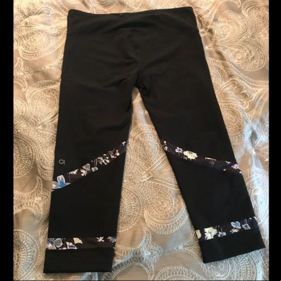 GAP Gfast Mesh Panel Cropped Leggings - Picture 8 of 8